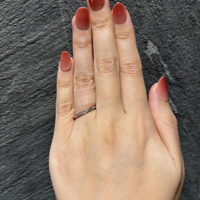 【銀座ダイヤモンドシライシの口コミ】 着け心地の良さがとってよかったです。
ダイヤモンドの輝きがとても美しく…