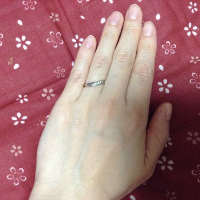 【アイプリモ(I-PRIMO)の口コミ】 毎日つけるものなのでシンプルな指輪がいいと思いました。シンプルな中で…