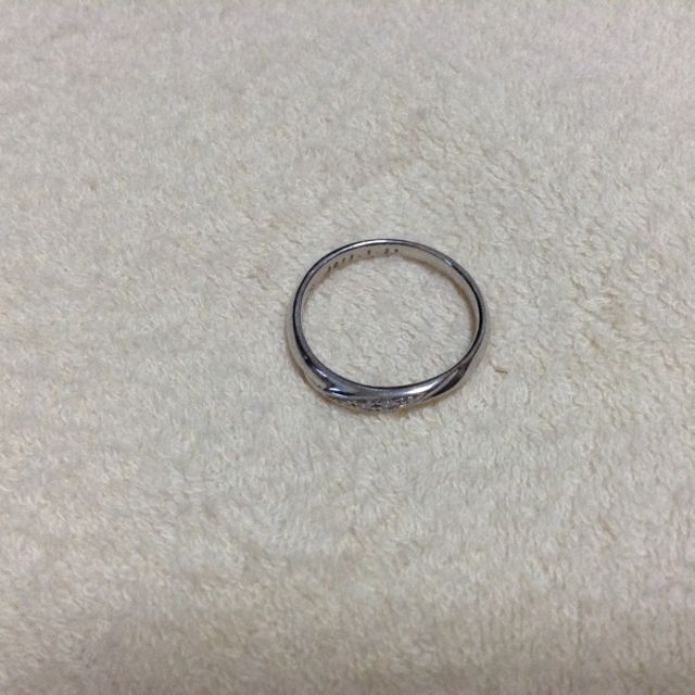 【アイプリモ(I-PRIMO)の口コミ】 毎日つけるものなのでシンプルな指輪がいいと思いました。シンプルな中で…