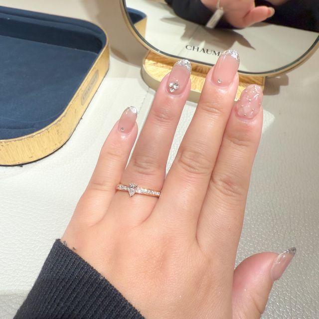 【ショーメ(CHAUMET)の口コミ】 婚約指輪も普段使いしやすいデザインを求めていて、ダイヤがあまり大きす…