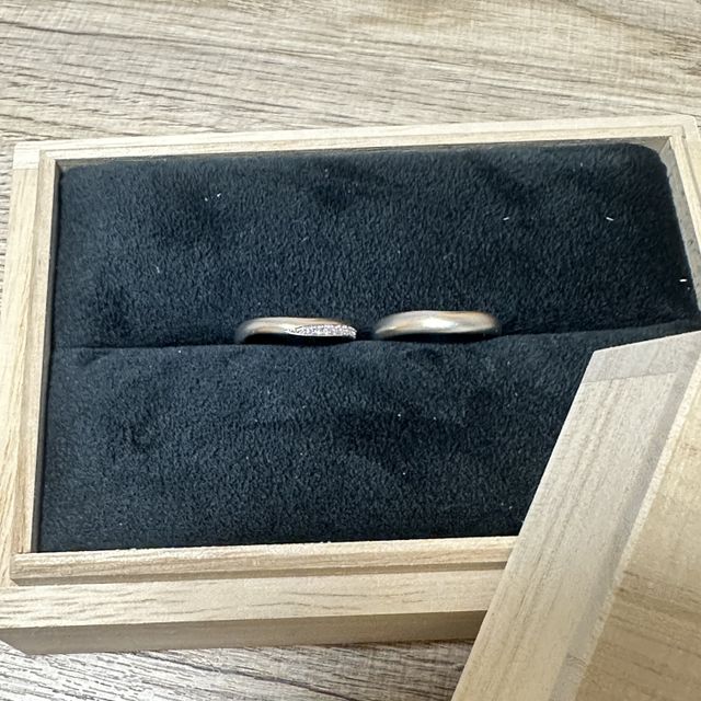 【出雲結(いずもゆい)の口コミ】 和装婚の為、和風のデザインの指輪を探していました。
赤い糸をイメージし…