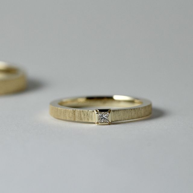 【ith(イズ)の口コミ】 まず手作りも検討したのですが、長く使うものということで、プロにオーダ…