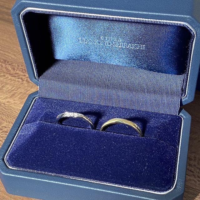 【銀座ダイヤモンドシライシの口コミ】 唯一無二のデザイン！
つけた時に指が綺麗に見えます。
ダイヤモンドの見…