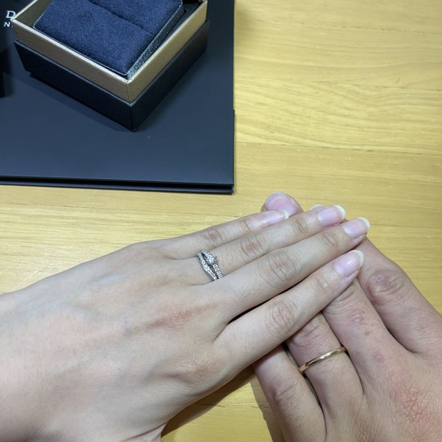 【ラザール ダイヤモンド(LAZARE DIAMOND)の口コミ】 長く付けられる指輪でもあるし、ファッションリングとしても付けられる。…