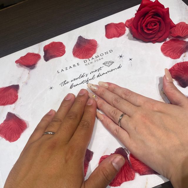 【ラザール ダイヤモンド(LAZARE DIAMOND)の口コミ】 ダイヤモンドにこだわってるブランドだからこそ、ダイヤモンドが多く入っ…