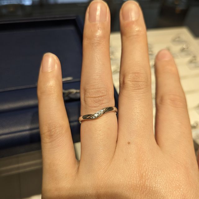 【銀座ダイヤモンドシライシの口コミ】 デザインが豊富で選びがいがあります。シンプルだくど、上品でつけやすい…