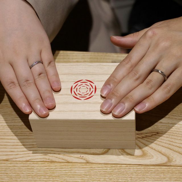 【出雲結(いずもゆい)の口コミ】 デザインがシンプルで毎日つけていられそうだと思い購入しました。石が外…