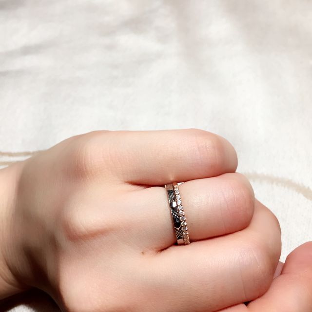 【VANillA(ヴァニラ)の口コミ】 爪留めの細いハーフエタニティを探していました。こんなに細くてダイヤを…