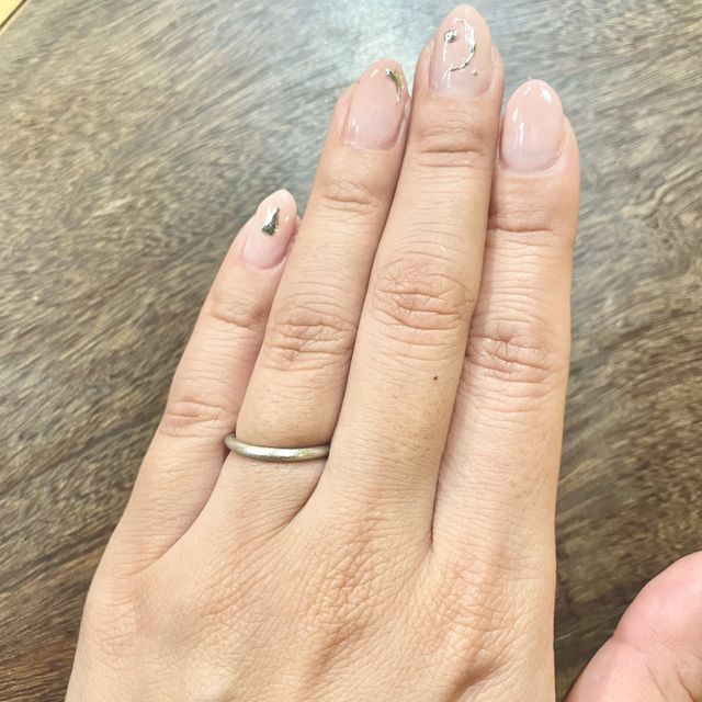 【ケイウノ ブライダル(K.UNO BRIDAL)の口コミ】 ストレートなデザインの指輪をつけると違和感があるので苦手なのですが、…