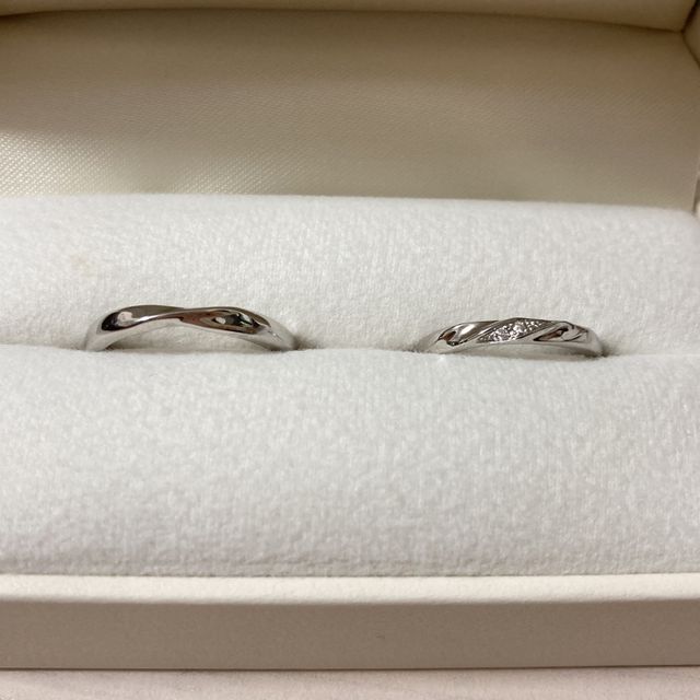 【CRAFY(クラフィ)の口コミ】 デザインはあえてペアっぽくではなく、見本のサンプルを見ながらお互いそ…