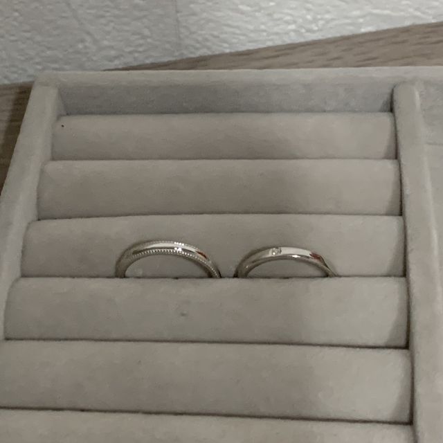 【和光ブライダルブティックギンザの口コミ】 私はシンプルで、ダイヤモンドをいれたく、夫はラインの入った少しおしゃ…