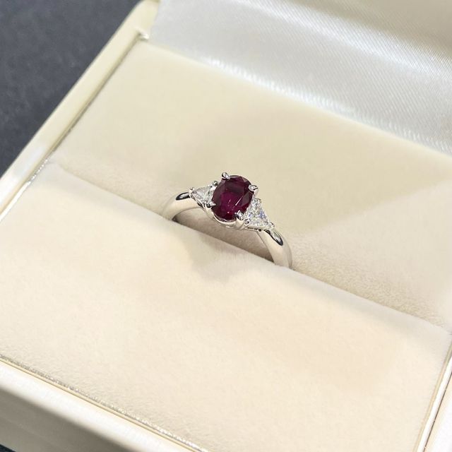 【宝寿堂(ほうじゅどう)の口コミ】 ルビーの婚約指輪が欲しいという希望があったのですが、産地や処理の有無…