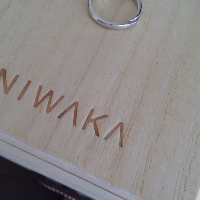 【俄(にわか)の口コミ】 日頃つけられる、シンプルなものを探していました。
且つ周囲ではあまりつ…