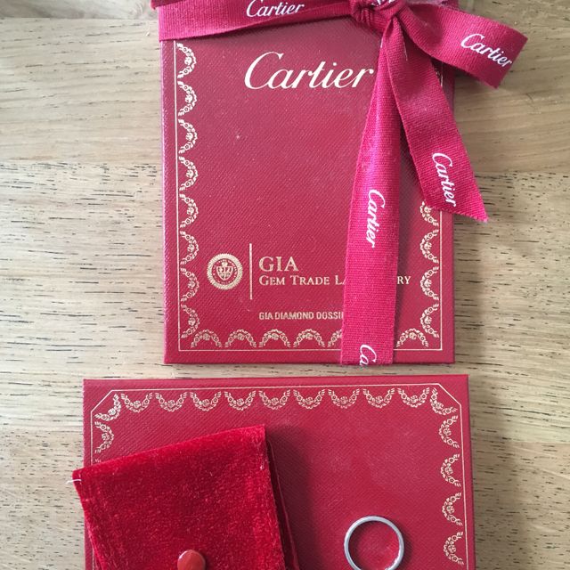 【カルティエ(Cartier)の口コミ】 結婚指輪は、毎日身につけていたかったためシンプルなデザインを探してい…