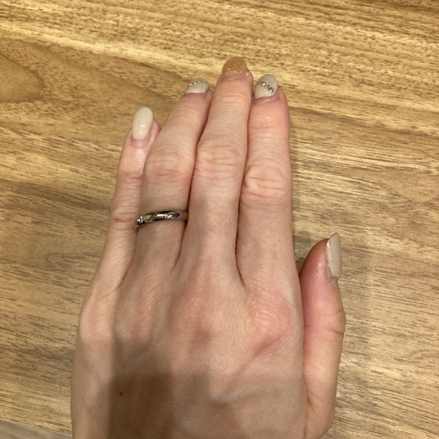 【カルティエ(Cartier)の口コミ】 3mmの太さでどの指でもしっくりくる、着け心地の良い指輪です。
カルティ…