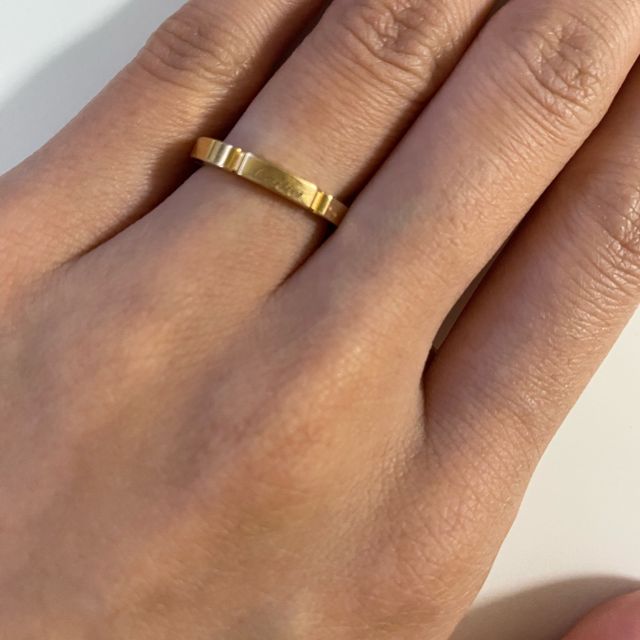 【カルティエ(Cartier)の口コミ】 指輪のデザインはシンプルで毎日つけれるものを選びました。カルティエと…