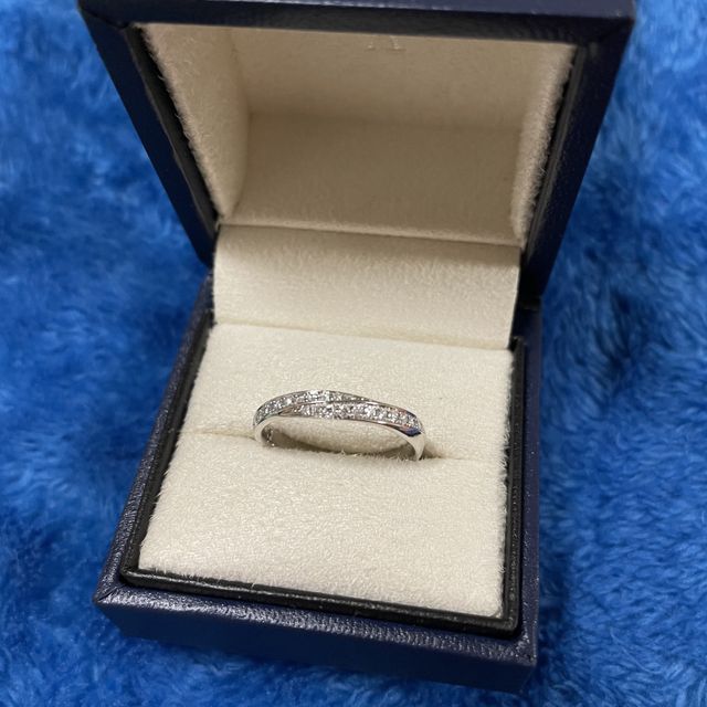 【ヴァンドーム青山(VENDOME AOYAMA)の口コミ】 年齢を重ねても使えるデザインだと思い購入しました。
手が大きく細いリン…