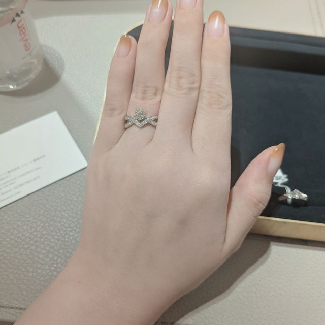 【ショーメ(CHAUMET)の口コミ】 一粒センターダイヤのような所謂なエンゲージリングと異なり、ティアラを…