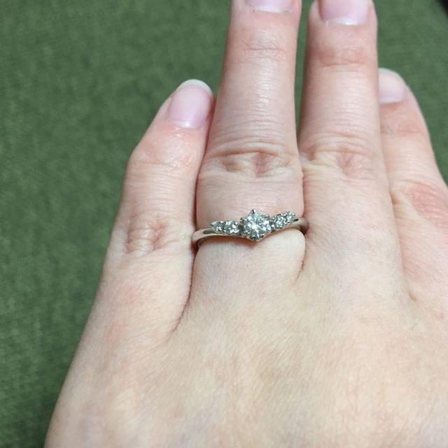 【アイプリモ(I-PRIMO)の口コミ】 指の短さや太さがコンプレックスだったので、そこをカバーできる指輪を探…