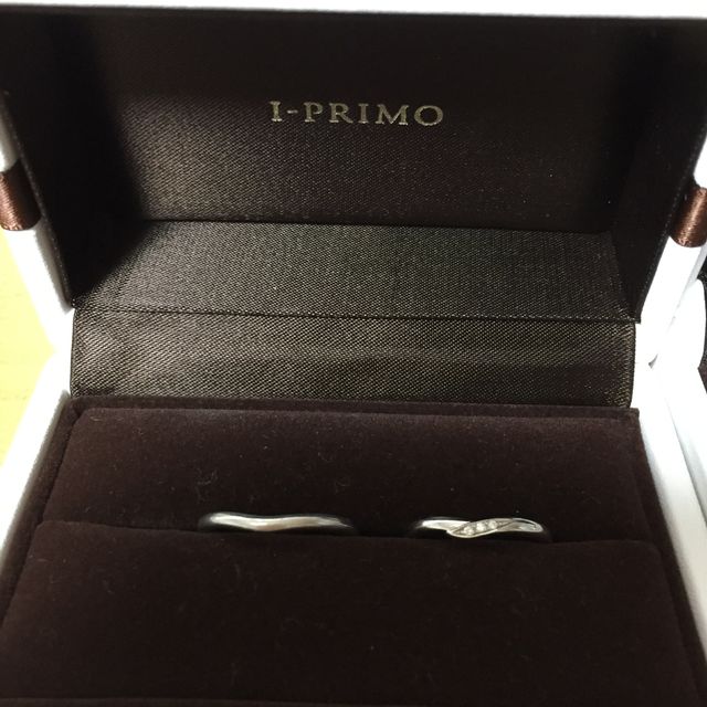 【アイプリモ(I-PRIMO)の口コミ】 指が太いのがコンプレックスでしたが、V字のデザインなのでそのコンプレッ…