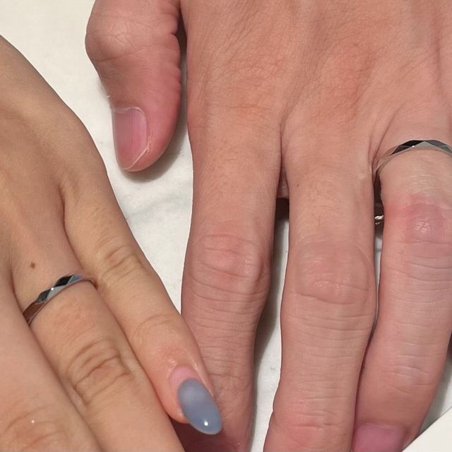 【ブシュロン(BOUCHERON)の口コミ】 デザインが上品且つ個性的で見に行きたかったのがBOUCHERONです。
シンプ…