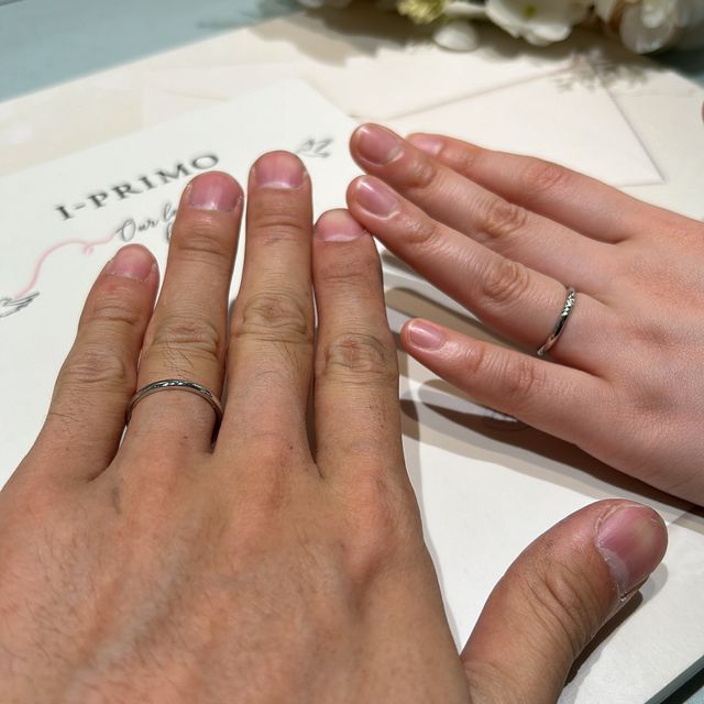 【アイプリモ(I-PRIMO)の口コミ】 男性はダイヤがついてないシンプルなデザインでスタイリッシュ、女性は小…