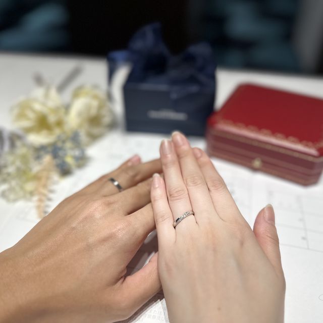 【銀座ダイヤモンドシライシの口コミ】 私の指の形で合うデザインがウェーブが一番しっくりきたのでこの形にしま…