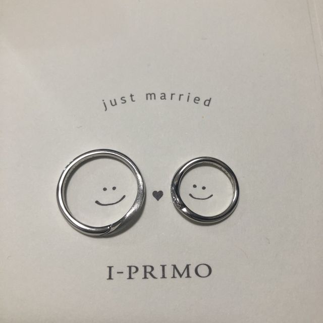【アイプリモ(I-PRIMO)の口コミ】 ウェーブが入ったデザインで、指を綺麗に見せてくれます。
女性リングのダ…