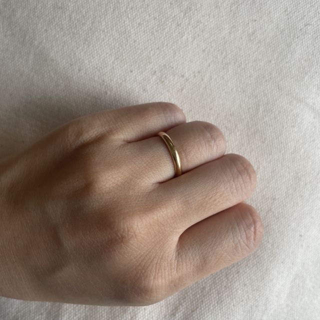 【カルティエ(Cartier)の口コミ】 ゴールドの結婚指輪を探してました。
こちらの指輪はゴールドの輝きがよく…