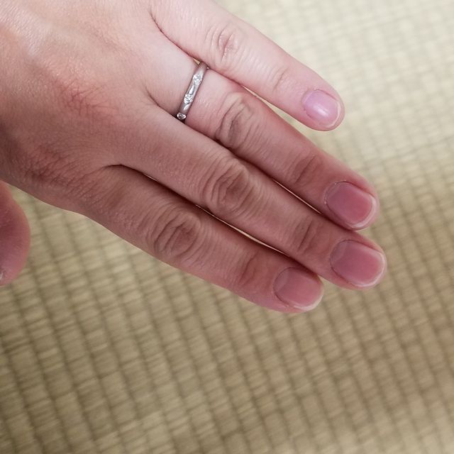 【ヴァンドーム青山(VENDOME AOYAMA)の口コミ】 結婚指輪はずっとつける物なのでつけ心地を意識して
指輪を選んでいました…