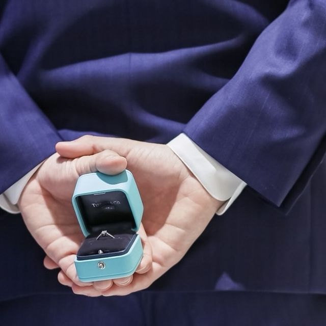 【ティファニー(Tiffany & Co.)の口コミ】 キラキラと綺麗に光るところがお気に入りです。
シルバーで、合わせやすく…