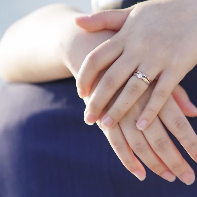 【ティファニー(Tiffany & Co.)の口コミ】 キラキラと綺麗に光るところがお気に入りです。
シルバーで、合わせやすく…