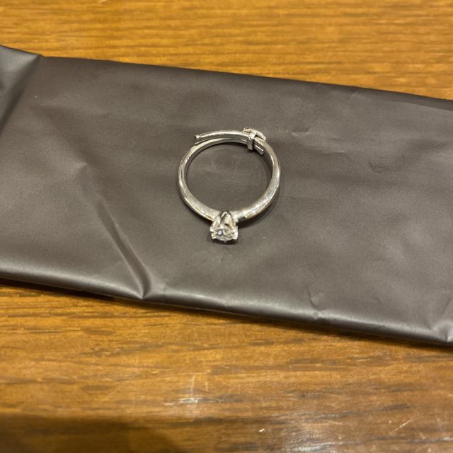 【銀座ダイヤモンドシライシの口コミ】 プロポーズする際にサプライズでと考えていたのでサイズが分からないまま…