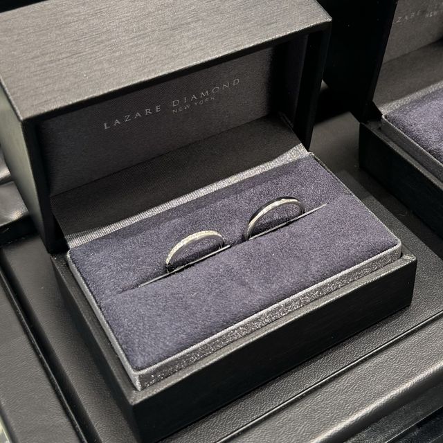 【ラザール ダイヤモンド(LAZARE DIAMOND)の口コミ】 つけていてテンションが上がる指輪を探していたので、ハーフエタニティを…