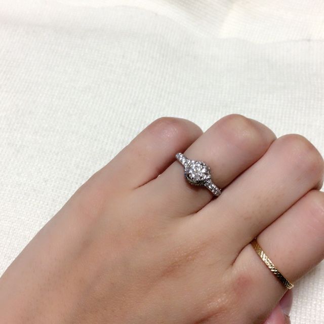 【ショーメ(CHAUMET)の口コミ】 他にはないデザイン。リアンとは絆を表しているようで、ただの一粒ダイヤ…