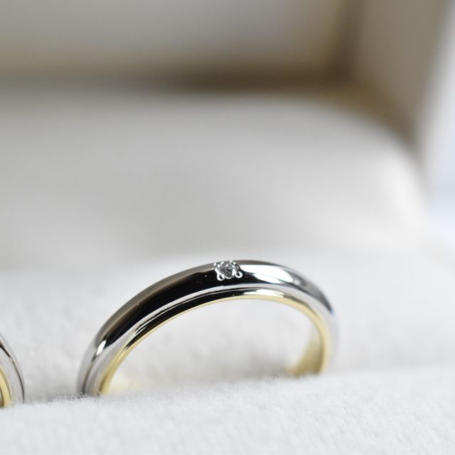 【CRAFY(クラフィ)の口コミ】 オプションで金属を2種類使い、重ねて１つの指輪にした。内側は結婚指輪で…