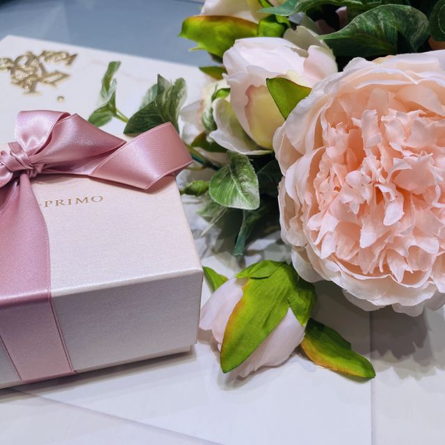 【アイプリモ(I-PRIMO)の口コミ】 サイトの写真だとキラキラが強く見えますが、着用すると手に馴染んで上品…