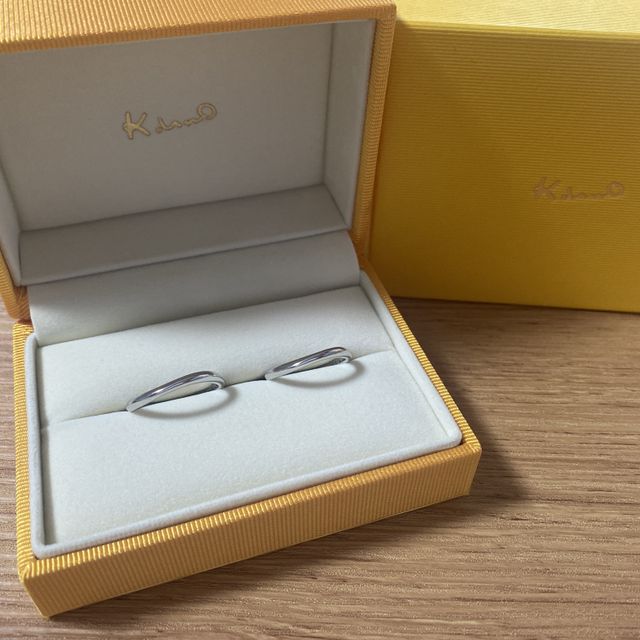 【ケイウノ ブライダル(K.UNO BRIDAL)の口コミ】 シンプルなデザインではあるが、一つ一つに込められた思いや個性的なデザ…