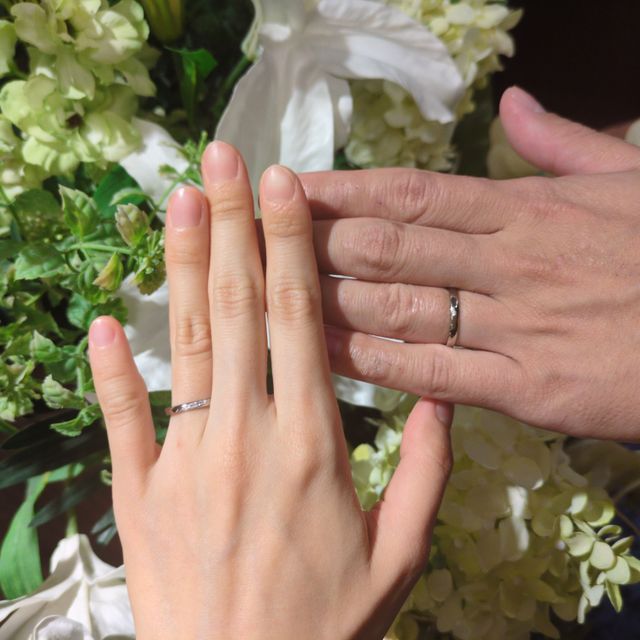 【TANZO.(鍛造指輪)の口コミ】 一つ一つ職人の方が作られてるということもあり、指輪に特別感があってと…