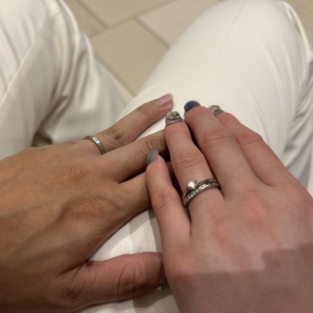 【銀座ダイヤモンドシライシの口コミ】 指にとてもフィットしててつけていても違和感ないです！仕事柄仕事中つけ…