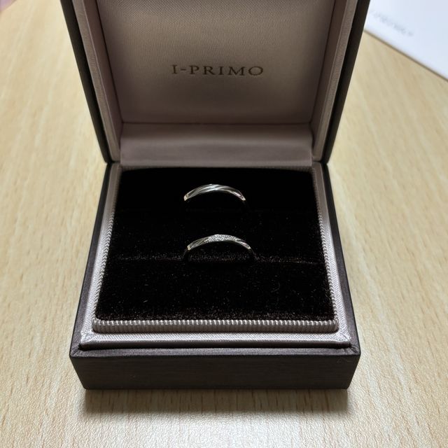 【アイプリモ(I-PRIMO)の口コミ】 煌びやかなダイヤモンドとウェーブのデザインが青い蝶をイメージしている…