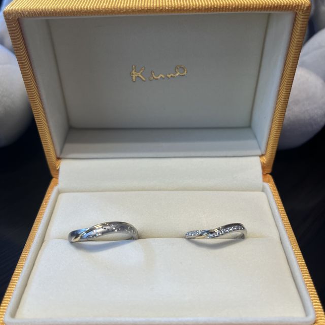 【ケイウノ ブライダル(K.UNO BRIDAL)の口コミ】 2人同じデザインにしながら、個々にこだわりたい部分を詰め込んだ指輪。
…