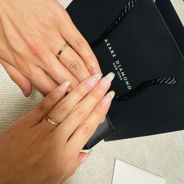 【ラザール ダイヤモンド(LAZARE DIAMOND)の口コミ】 メビウスのデザインを探していたのですが、他の店舗では、ひとひねりしか…