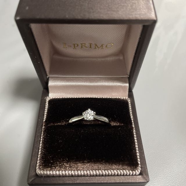 【アイプリモ(I-PRIMO)の口コミ】 色々あった中で店員さんと選んだのですが一生に一度の事なのでじっくり選…