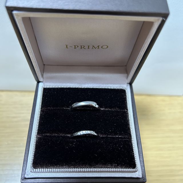 【アイプリモ(I-PRIMO)の口コミ】 少しウェーブがあり、指を綺麗に見せてくれるデザインが気に入っています…