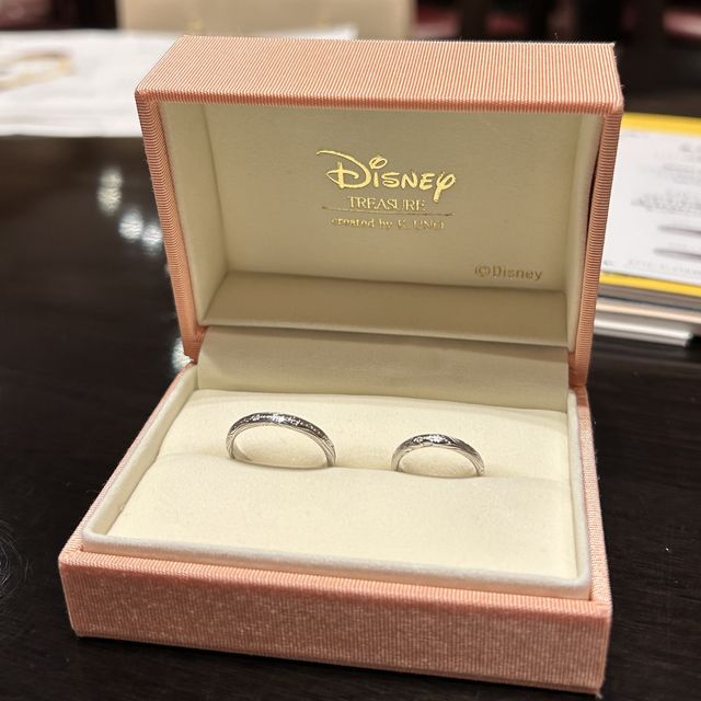 【ケイウノ ブライダル(K.UNO BRIDAL)の口コミ】 ダイヤが入ったキラキラな指輪への憧れもありましたが、なんと言ってもこ…