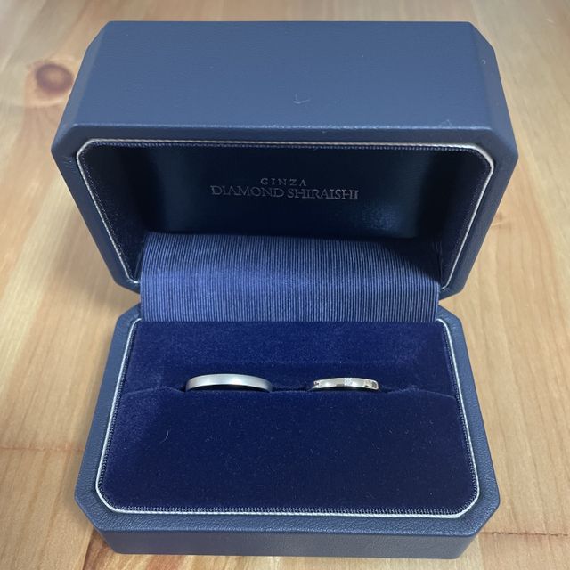 【銀座ダイヤモンドシライシの口コミ】 デザインがとてもシンプルなので、普段使いができますし、仕事中も邪魔に…
