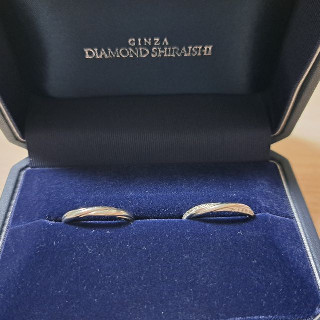 【銀座ダイヤモンドシライシの口コミ】 デザイン性があってシンプルになりすぎず、かつ目立ちすぎないところ。ダ…