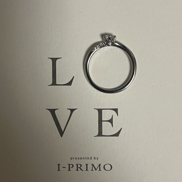 【アイプリモ(I-PRIMO)の口コミ】 指輪のデザインがシンプルだけどかわいいのでどんなシーンでもどんな格好…