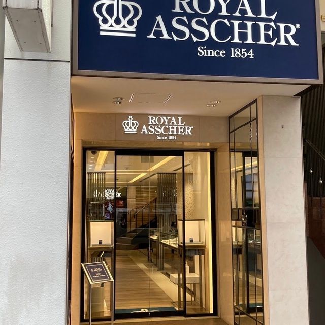 【ROYAL ASSCHER(ロイヤル・アッシャー)の口コミ】 普段使いしやすく、つけていて引っ掛かりや違和感のない指輪を希望してい…